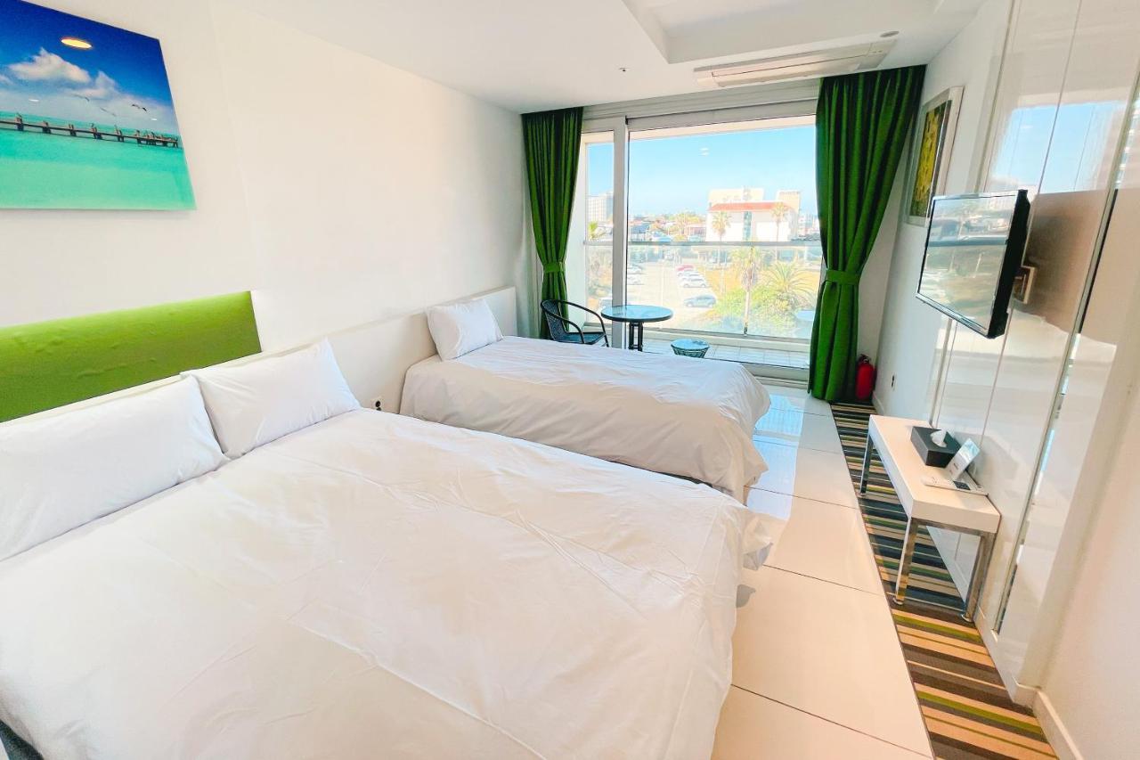Hamdeok Beach Stay Чеджу Екстериор снимка
