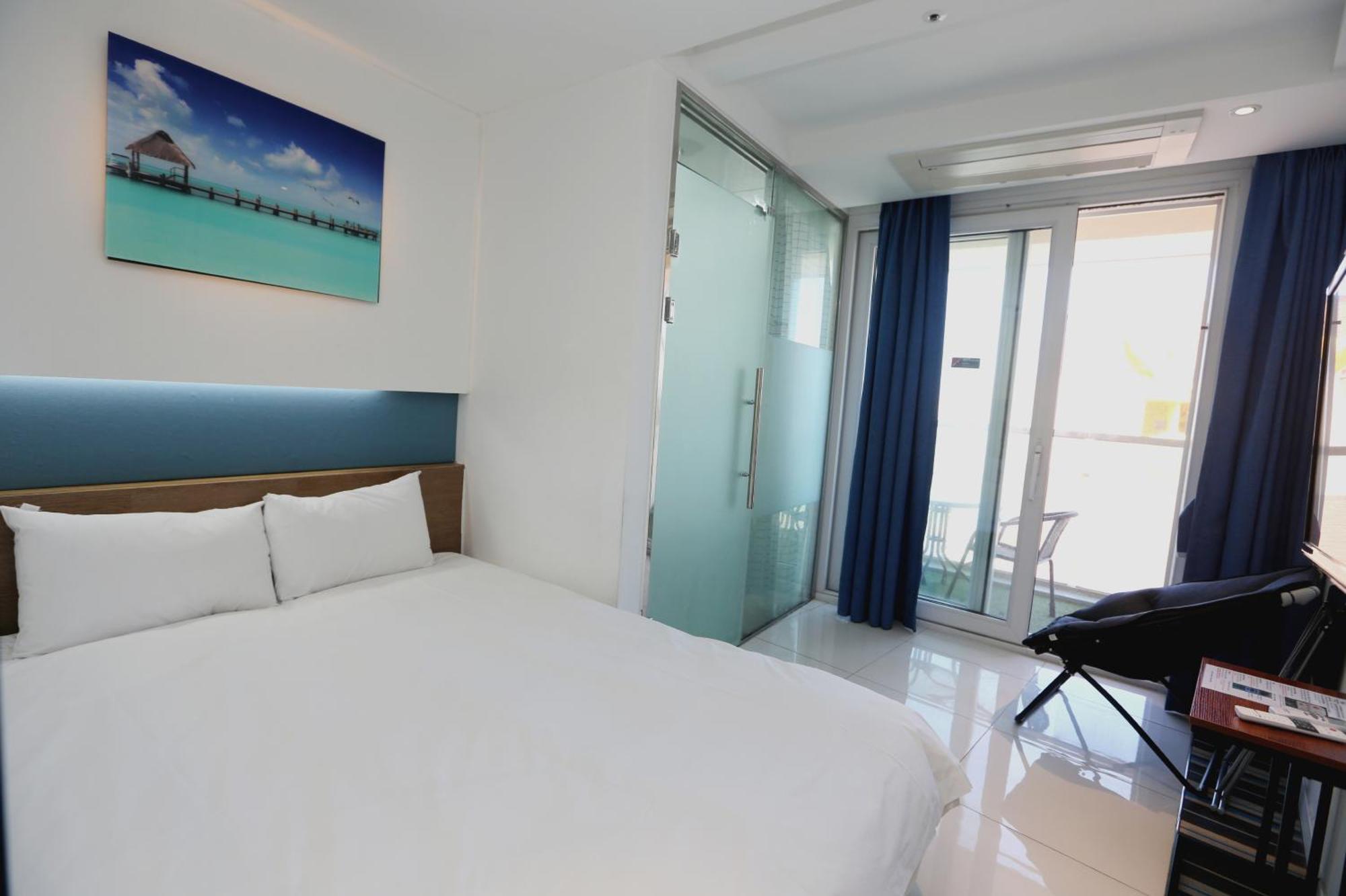 Hamdeok Beach Stay Чеджу Екстериор снимка
