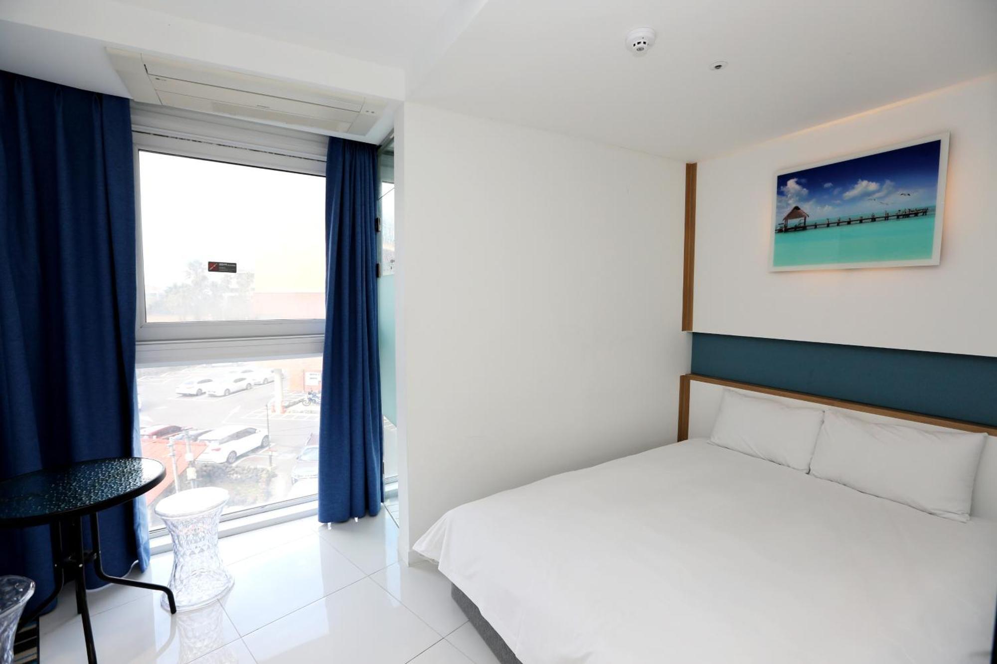 Hamdeok Beach Stay Чеджу Екстериор снимка